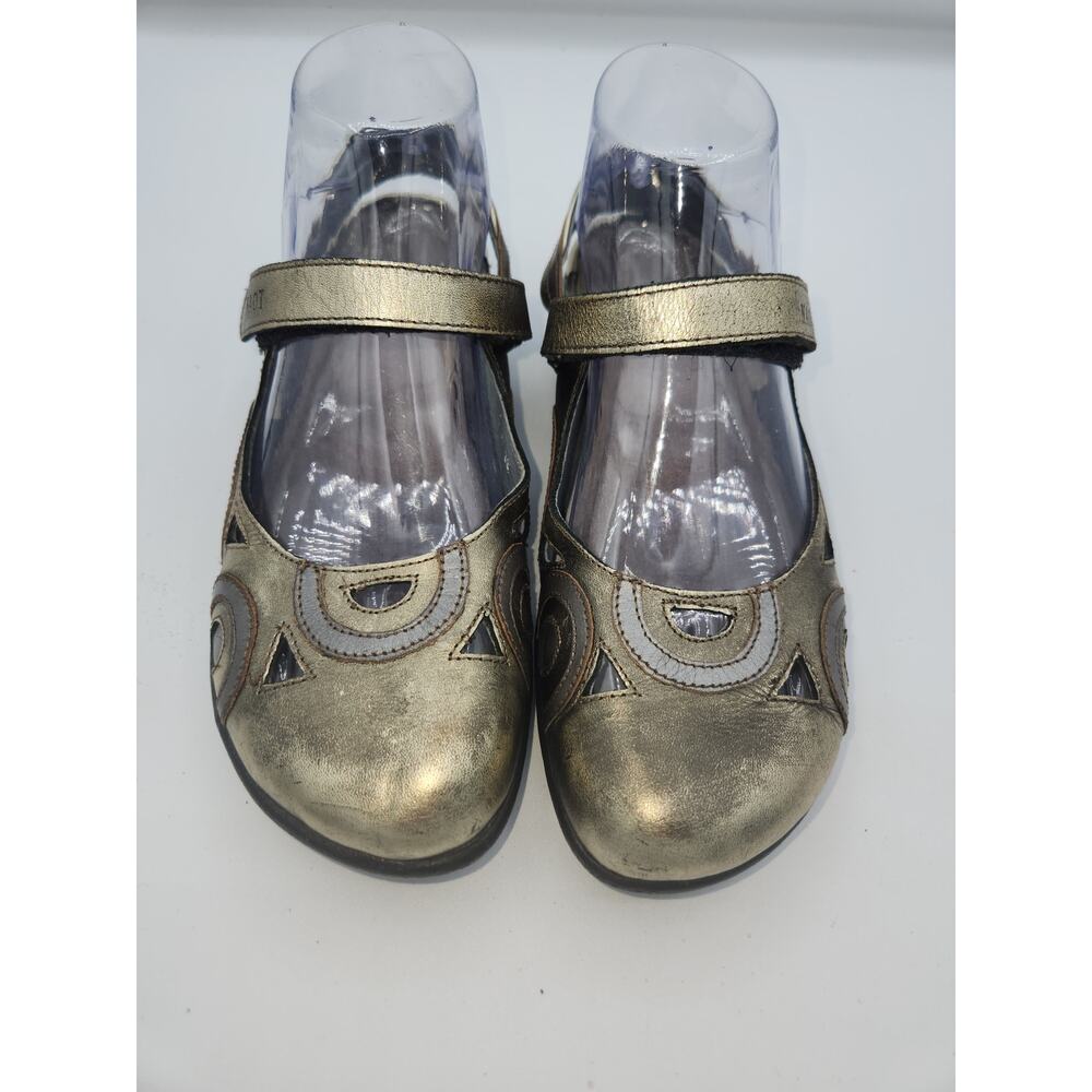 NAOT Rongo Closed Toe Gold Metallic‎ Sling Back Clogs Sandals Size 7